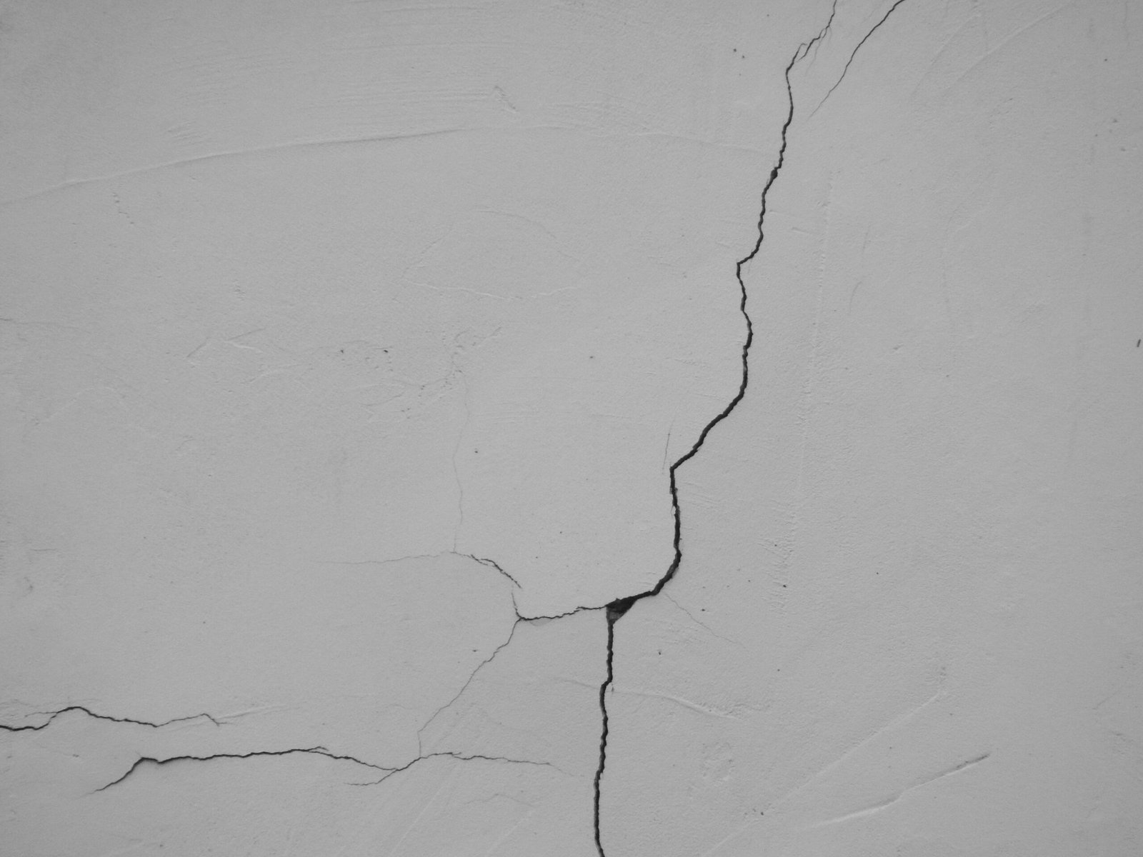wall crack